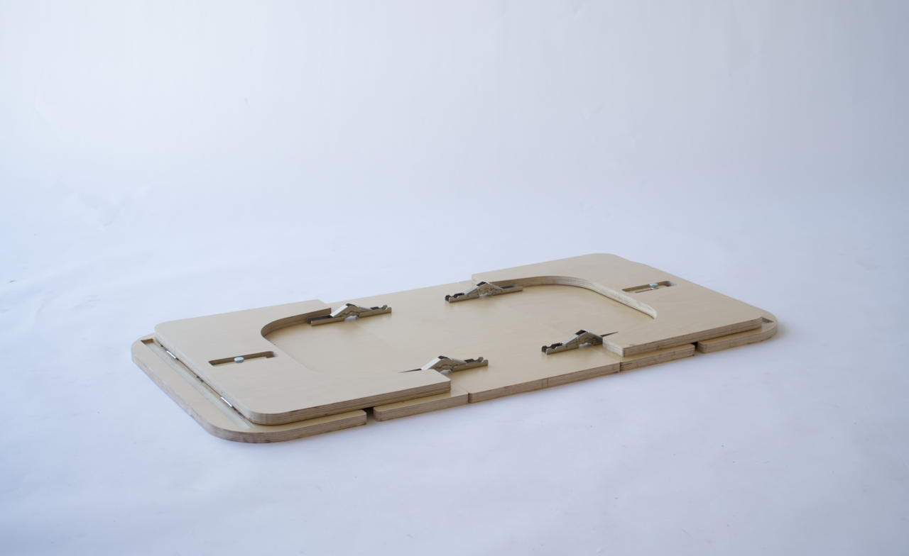 4-Seat Japanese-Style Folding Picnic Table